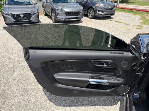 Used 2022 Ford Mustang Premium RWD image 10
