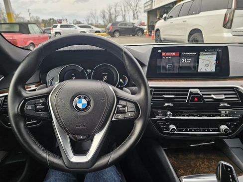 Used 2017 BMW 530i xDrive w/ Premium Package image 24
