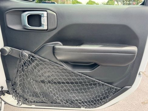 Used 2018 Jeep Wrangler Unlimited Sport image 20