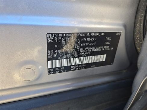 Used 2021 Toyota RAV4 XLE image 39