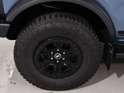 Used 2023 Ford Bronco Wildtrak AWD/4WD image 23