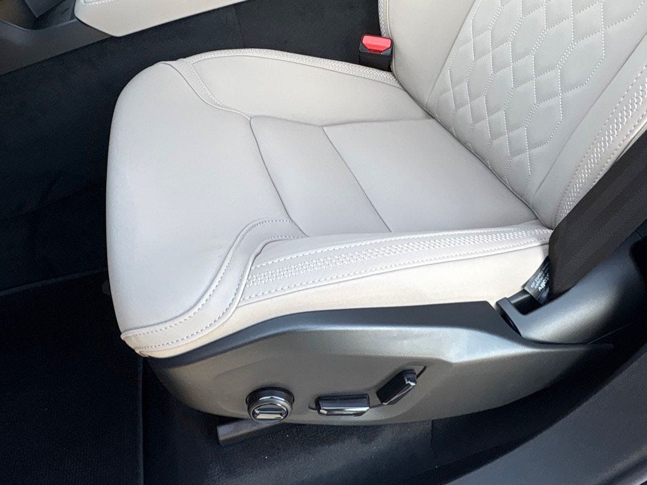 New 2026 Volvo XC90 B6 Plus AWD/4WD image 19