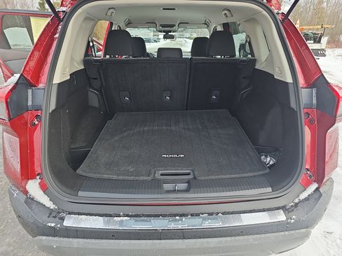 Certified 2022 Nissan Rogue SV image 17