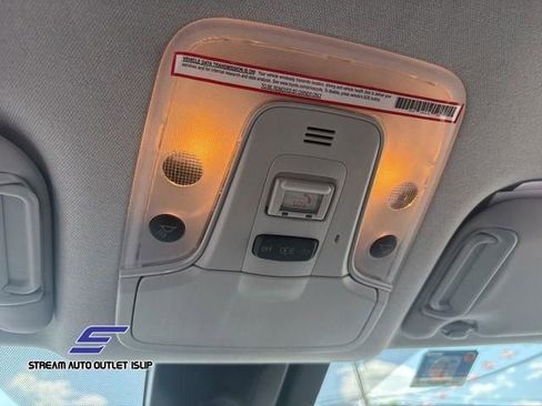 Used 2022 Toyota Prius Prime LE image 32