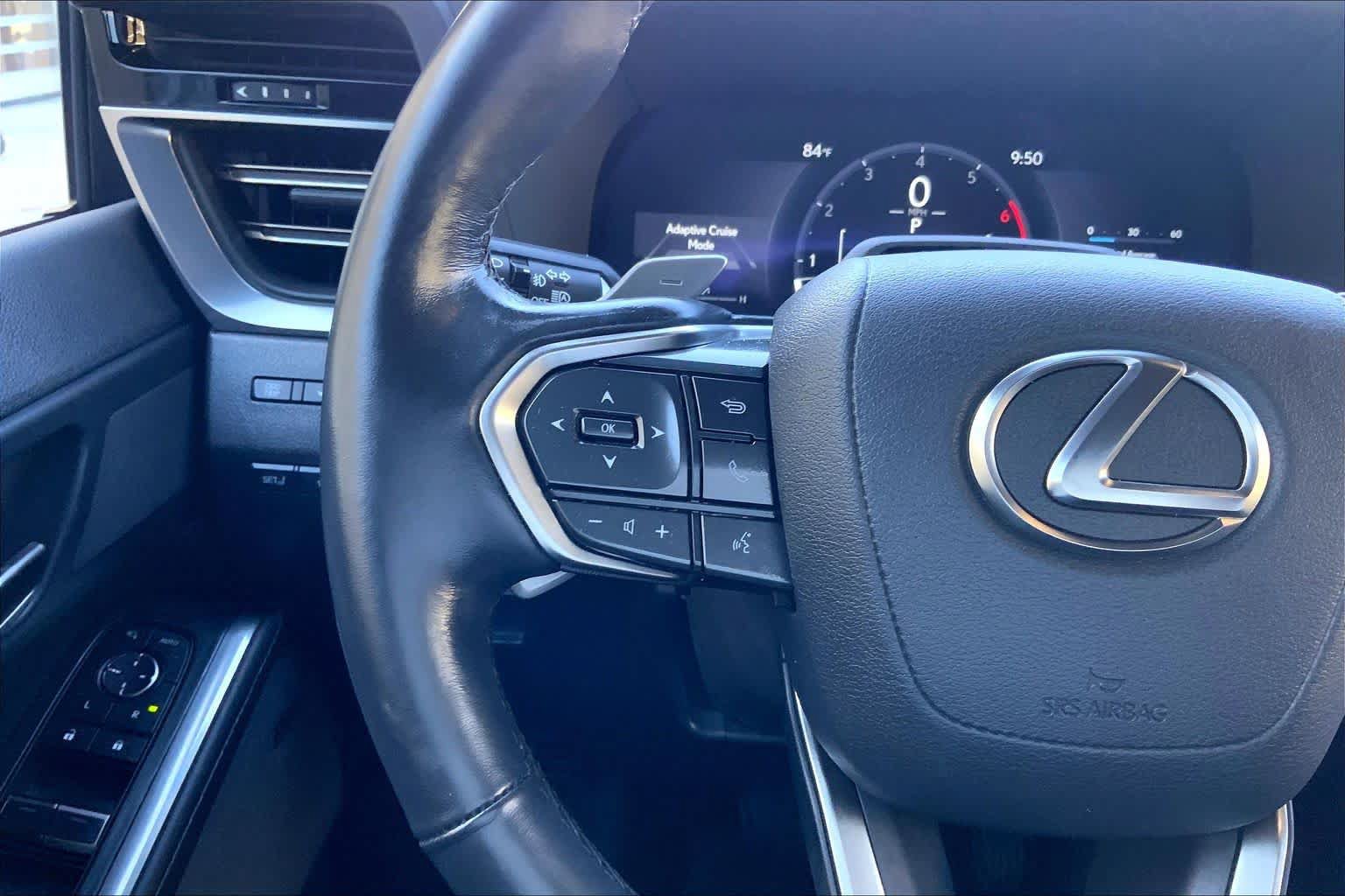 Used 2025 Lexus GX 550 w/ Accessory Package (2T) AWD/4WD image 46