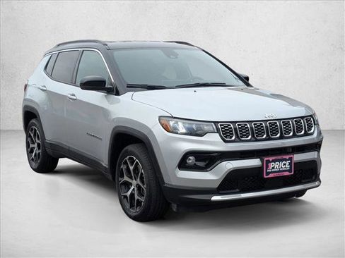 Used 2024 Jeep Compass Limited image 3