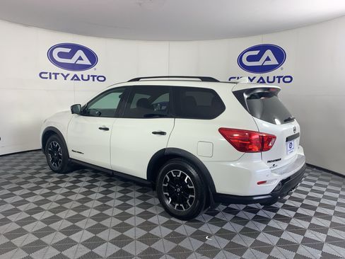 Used 2019 Nissan Pathfinder SL AWD/4WD image 5