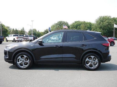 Certified 2025 Ford Escape ST-Line Select AWD/4WD image 2