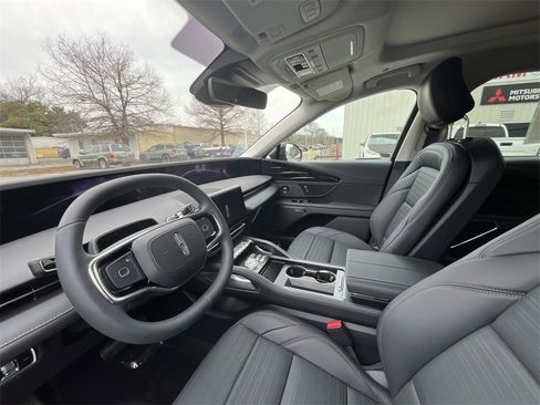 New 2026 Lincoln Nautilus Reserve w/ Jet Appearance Package image 10