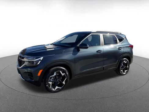 Used 2025 Kia Seltos S image 8