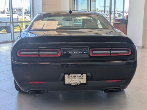 Used 2022 Dodge Challenger SRT Hellcat image 4