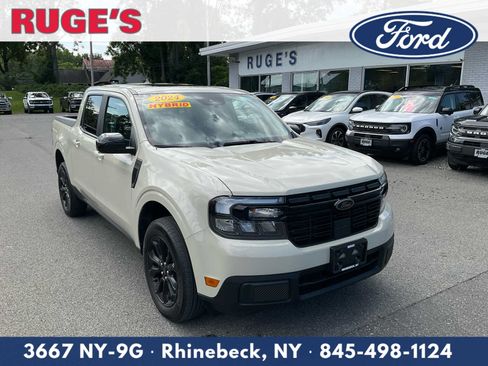 Used 2024 Ford Maverick Lariat w/ Black Appearance Package FWD image 1