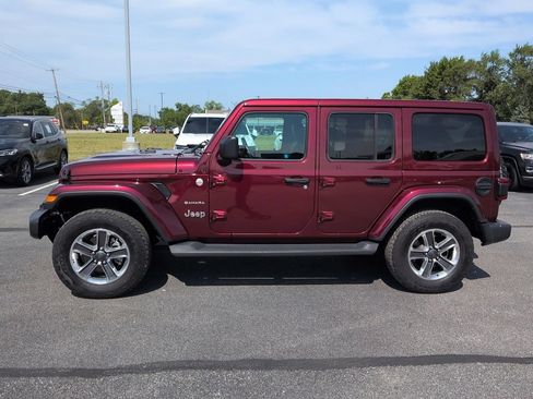Used 2021 Jeep Wrangler Unlimited Sahara AWD/4WD image 3