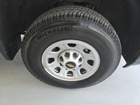 Used 2024 Chevrolet Silverado 3500 W/T image 13