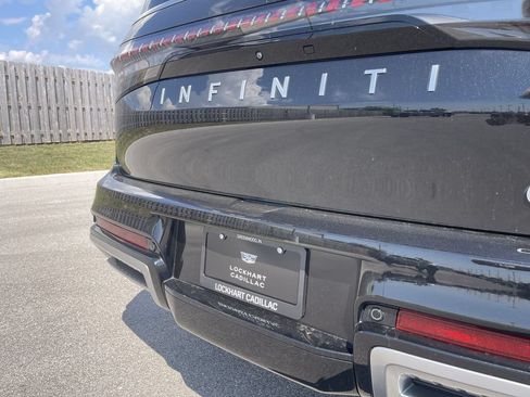 Used 2025 INFINITI QX80 Sensory AWD/4WD image 14