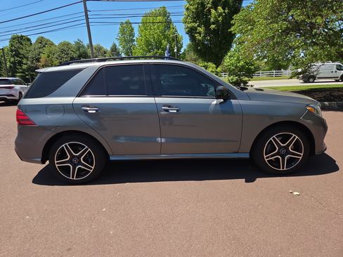 Used 2019 Mercedes-Benz GLE 43 AMG 4MATIC image 2
