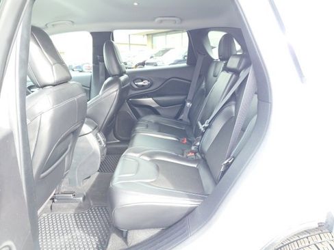 Used 2020 Jeep Cherokee Latitude Plus w/ Cold Weather Group image 36