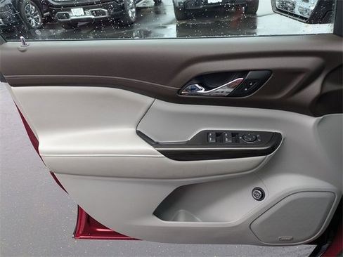 Used 2020 GMC Acadia SLT w/ LPO, Floor Liner Package image 11