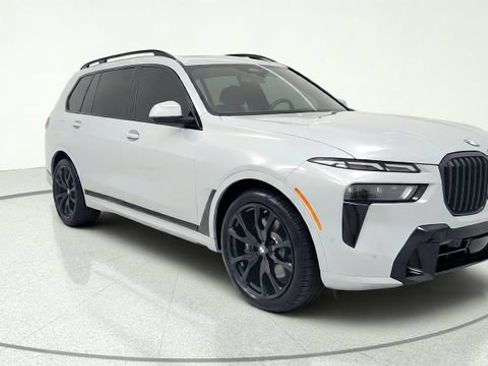 Used 2025 BMW X7 xDrive40i w/ Executive Package AWD/4WD image 1