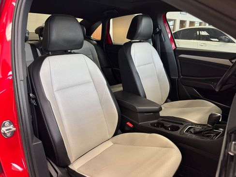 Used 2019 Volkswagen Jetta R-Line w/ R-Line Cold Weather Package image 23