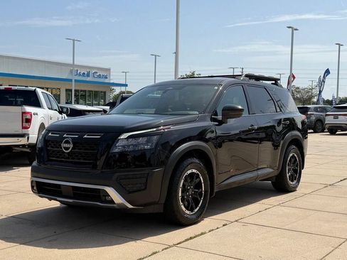 Used 2023 Nissan Pathfinder Rock Creek AWD/4WD image 8
