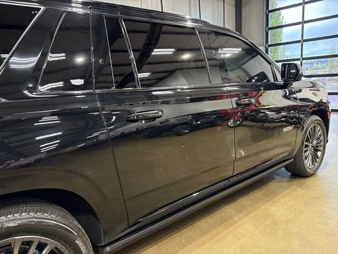 Used 2023 Cadillac Escalade ESV V AWD/4WD image 50