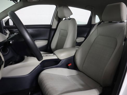 Used 2023 Honda HR-V LX image 25