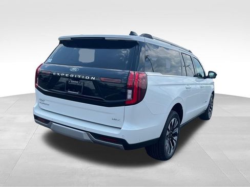 Used 2025 Ford Expedition Max Platinum w/ Driver's Package AWD/4WD image 5