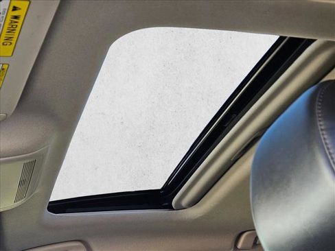 Used 2023 MAZDA CX-30 AWD 2.5 S w/ Premium Package image 17