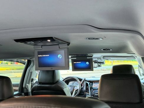 Used 2016 Cadillac Escalade ESV Premium AWD/4WD image 23
