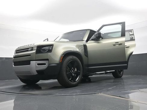 Used 2020 Land Rover Defender 110 HSE AWD/4WD image 28