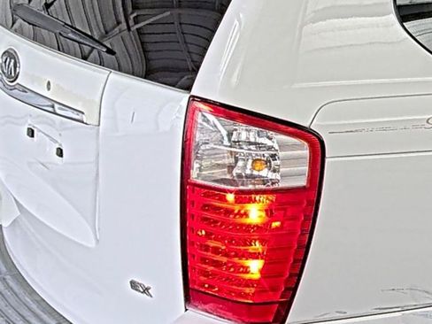 Used 2006 Kia Sedona LX FWD image 6