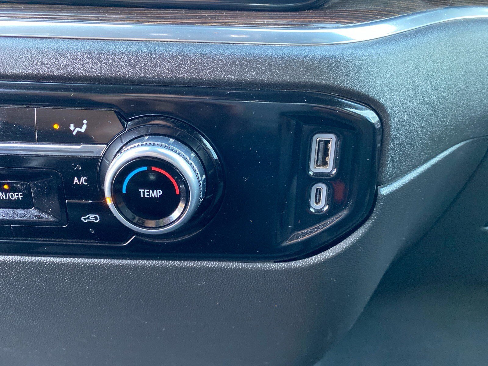 Used 2024 GMC Sierra 2500 SLE AWD/4WD image 14