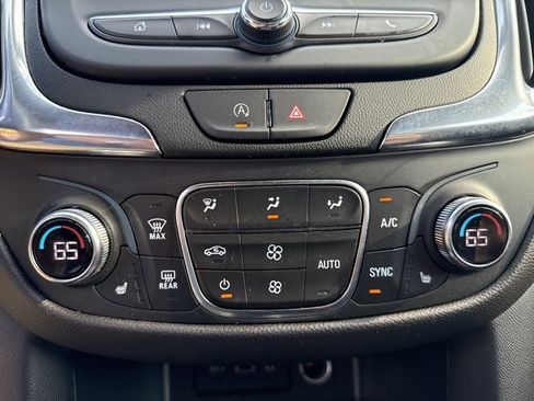 Certified 2022 Chevrolet Equinox LT image 18