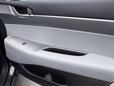 Used 2020 Hyundai Palisade SEL w/ Convenience Package image 2