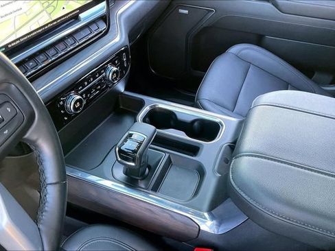 Used 2023 GMC Sierra 1500 SLT w/ SLT Premium Package AWD/4WD image 13