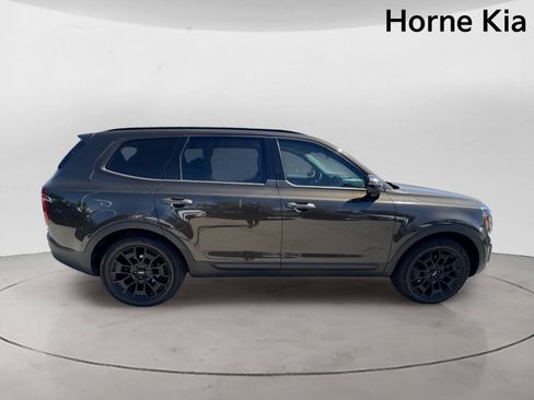 Used 2022 Kia Telluride SX w/ Nightfall Edition Package AWD/4WD image 3