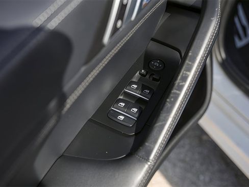 Used 2023 BMW X6 M50i w/ Executive Package image 24