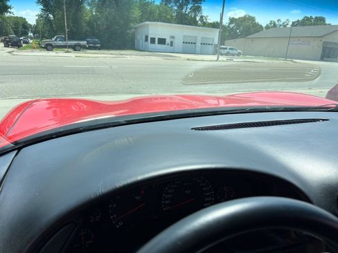 Used 1998 Chevrolet Corvette Convertible w/ Memory Pkg RWD image 18