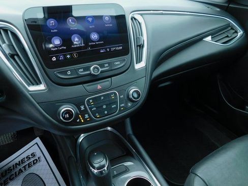 Used 2019 Chevrolet Malibu LT w/ Leather Package image 10