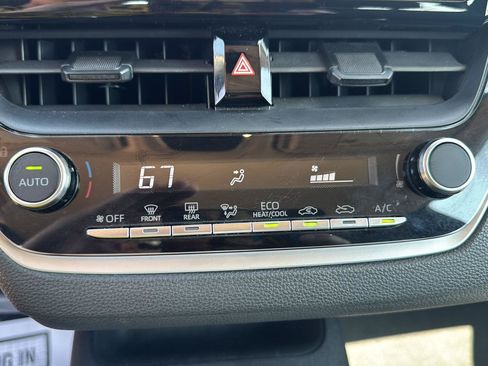 Used 2024 Toyota Corolla LE FWD image 17