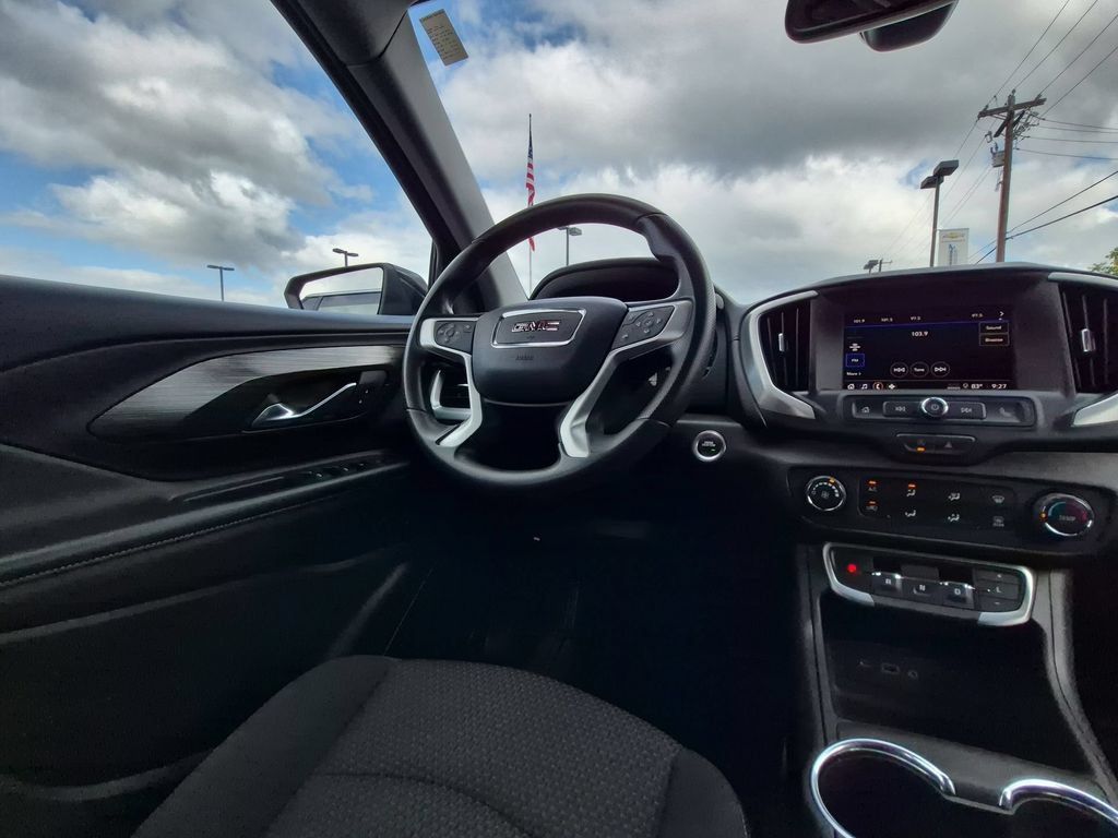 Certified 2024 GMC Terrain SLE AWD/4WD image 8