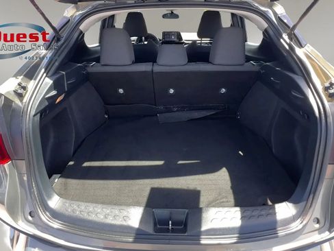 Used 2021 Toyota C-HR LE FWD image 11