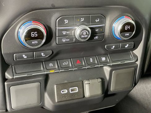 Used 2021 GMC Sierra 1500 SLE RWD image 17