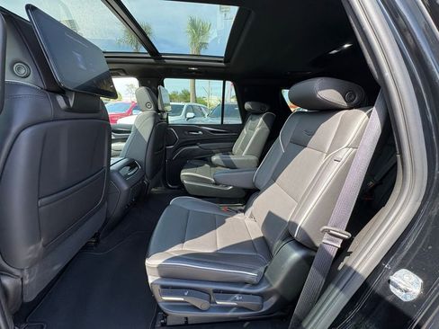 Used 2023 Cadillac Escalade Sport AWD/4WD image 14