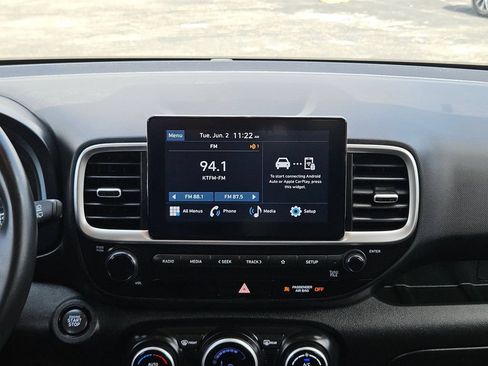 Used 2025 Hyundai Venue SEL FWD image 20