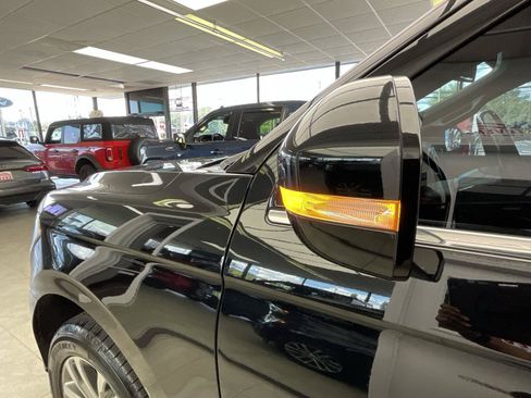 Used 2018 Ford Expedition Max Limited AWD/4WD image 29