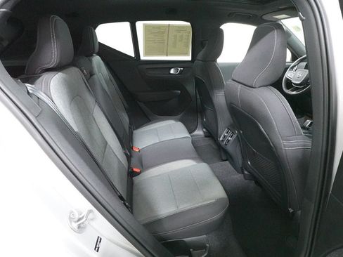 Used 2025 Volvo XC40 B5 Core AWD/4WD image 28