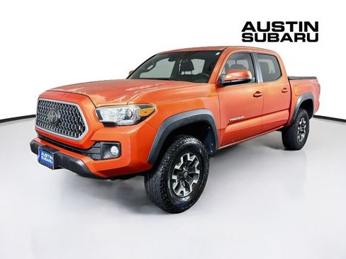 Used 2018 Toyota Tacoma TRD Off-Road w/ TRD Premium Off Road Package RWD image 3