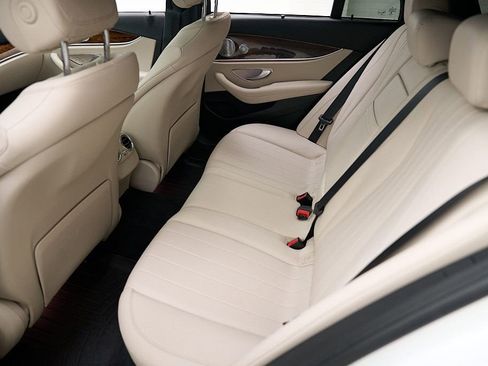 Used 2019 Mercedes-Benz E 450 4MATIC Wagon image 28